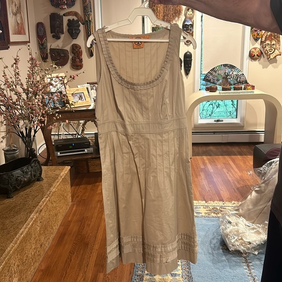 Tori Burch beige sleeveless dress - Picture 1 of 4